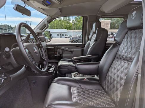 Used 2023 GMC Savana 2500 Extended RWD image 14