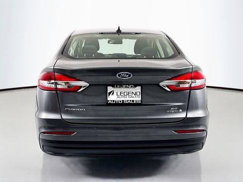 Used 2019 Ford Fusion SE FWD image 5