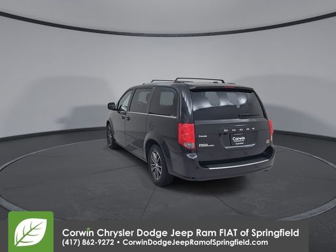 Certified 2017 Dodge Grand Caravan SXT image 13