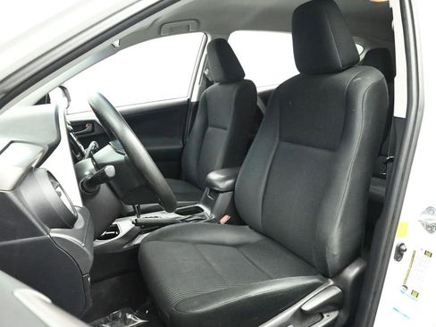 Used 2016 Toyota RAV4 LE image 12