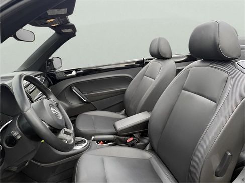 Used 2014 Volkswagen Beetle 1.8T image 19