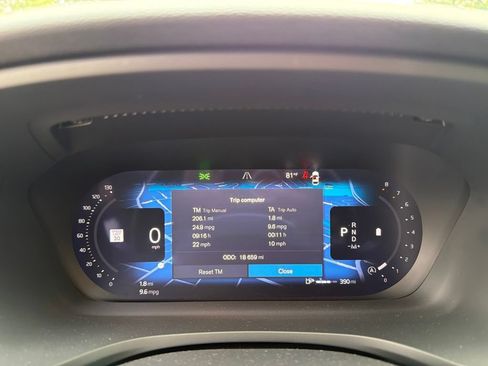 Used 2025 Volvo V60 B5 Cross Country Plus AWD/4WD image 21