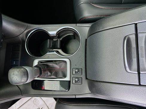 Used 2019 Toyota Highlander SE image 22