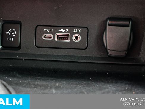 Used 2025 Nissan Sentra SV FWD image 33