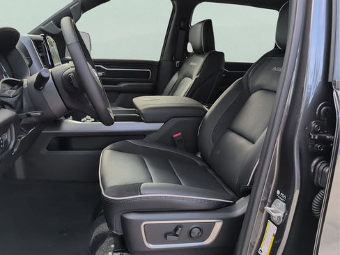 New 2026 RAM 1500 Laramie AWD/4WD image 30