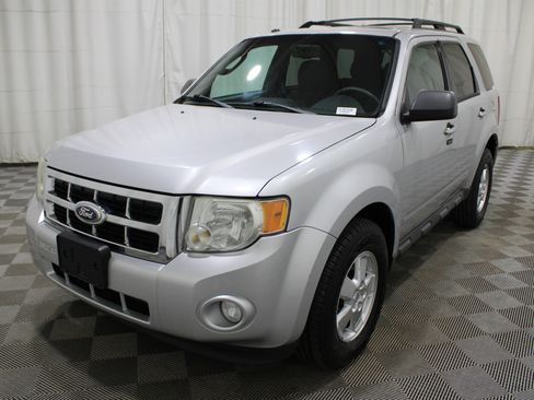 Used 2010 Ford Escape XLT image 30