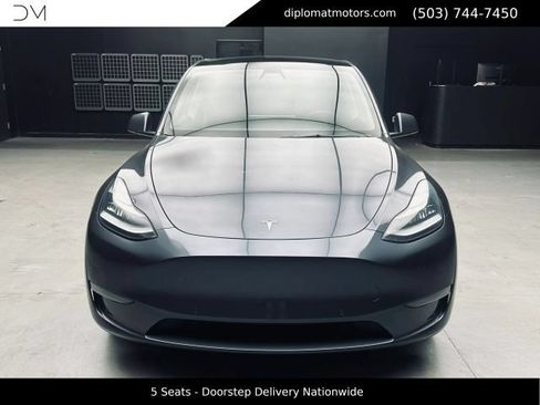 Used 2021 Tesla Model Y Long Range AWD/4WD image 11