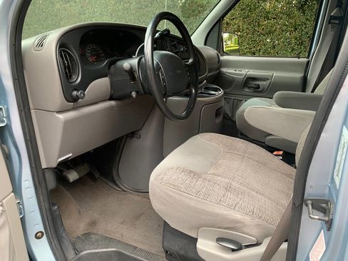 Used 1999 Ford E-350 and Econoline 350 XLT image 11