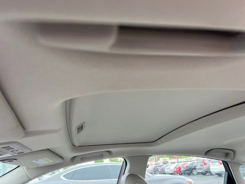 Used 2019 Honda Insight Touring image 36