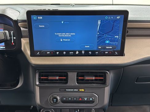 Used 2025 Ford Maverick Lariat w/ 4K Tow Package image 10