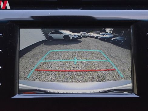 Used 2018 Toyota Camry LE image 17