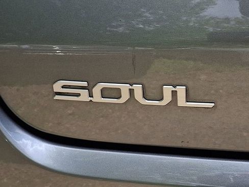 Certified 2023 Kia Soul EX FWD image 31