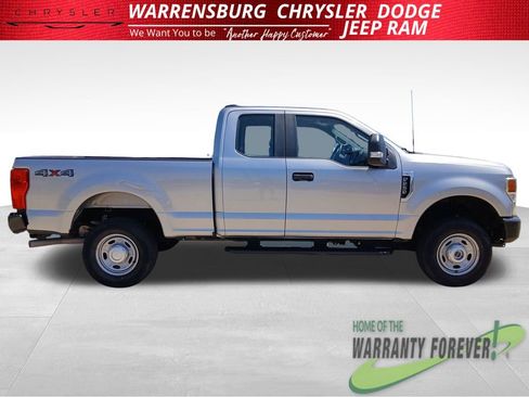 Used 2022 Ford F250 XL w/ Power Equipment Group AWD/4WD image 2