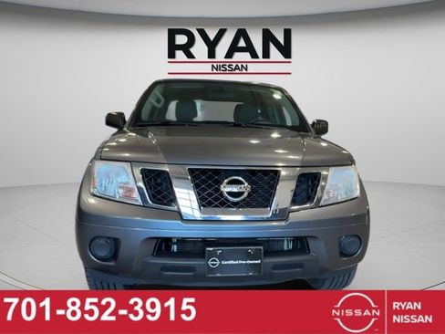 Certified 2017 Nissan Frontier SV image 8
