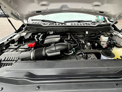 Used 2023 Ford F350 XLT w/ FX4 Off-Road Package image 29