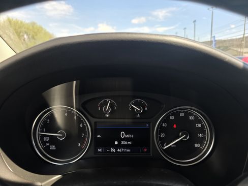 Used 2023 Buick Enclave Essence w/ Experience Buick Package image 23