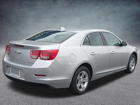 Used 2016 Chevrolet Malibu LT FWD image 7