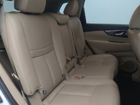 Used 2016 Nissan Rogue SL w/ SL Premium Package image 19