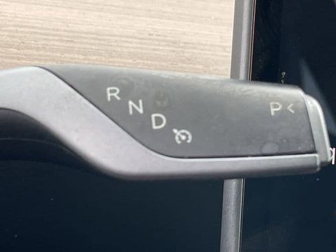 Used 2021 Tesla Model Y Long Range image 18