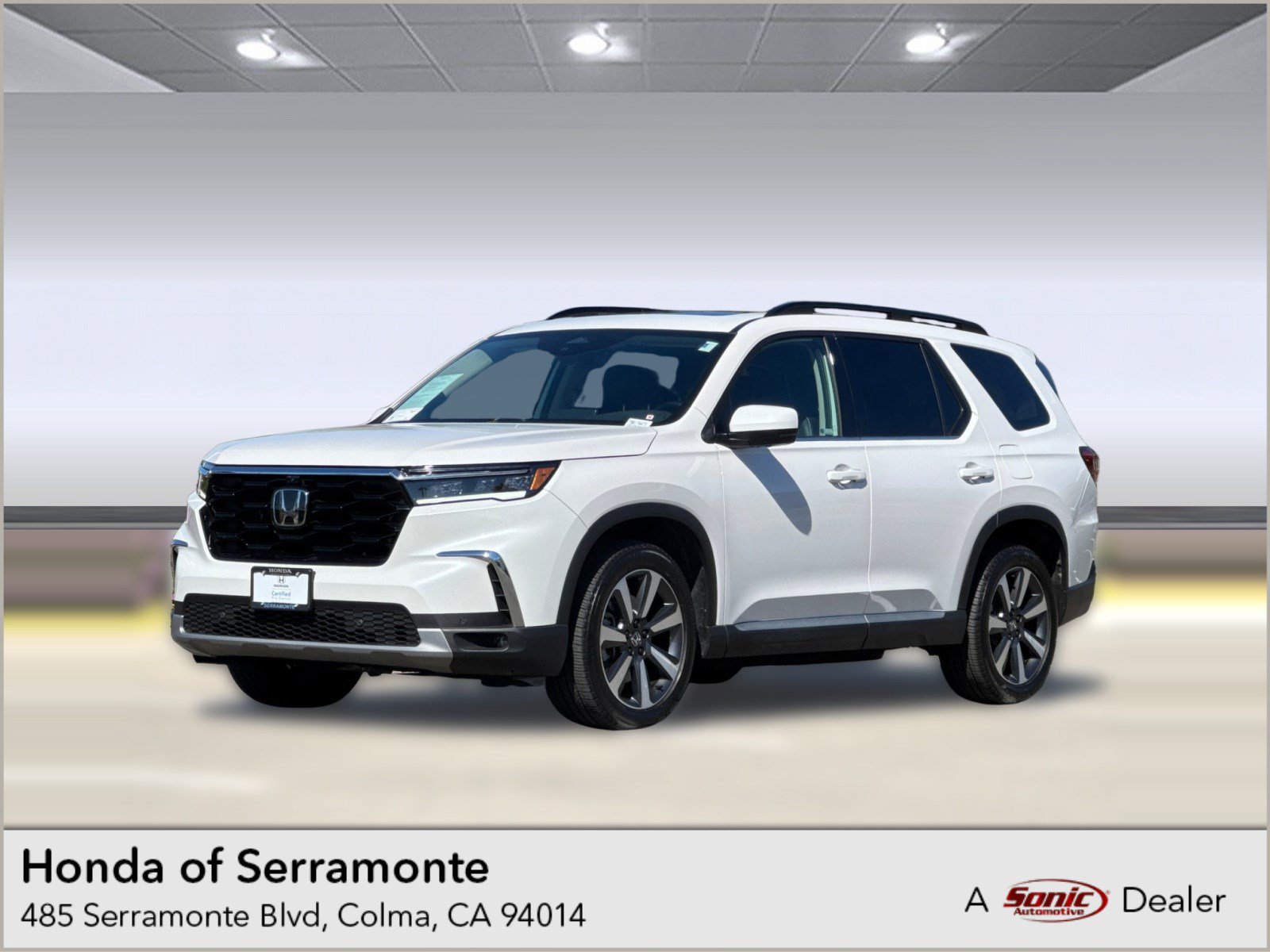 Used 2025 Honda Pilot Elite image 1