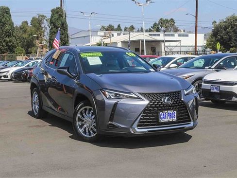 Used 2019 Lexus UX 200 image 2