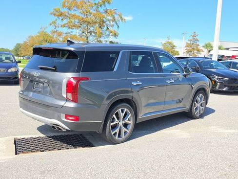 Used 2021 Hyundai Palisade SEL w/ Premium Package FWD image 4