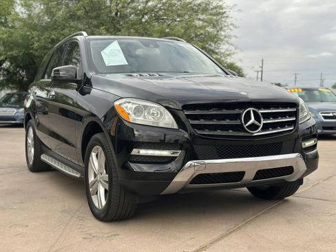 Used 2014 Mercedes-Benz ML 350 4MATIC w/ Premium 1 Package image 4