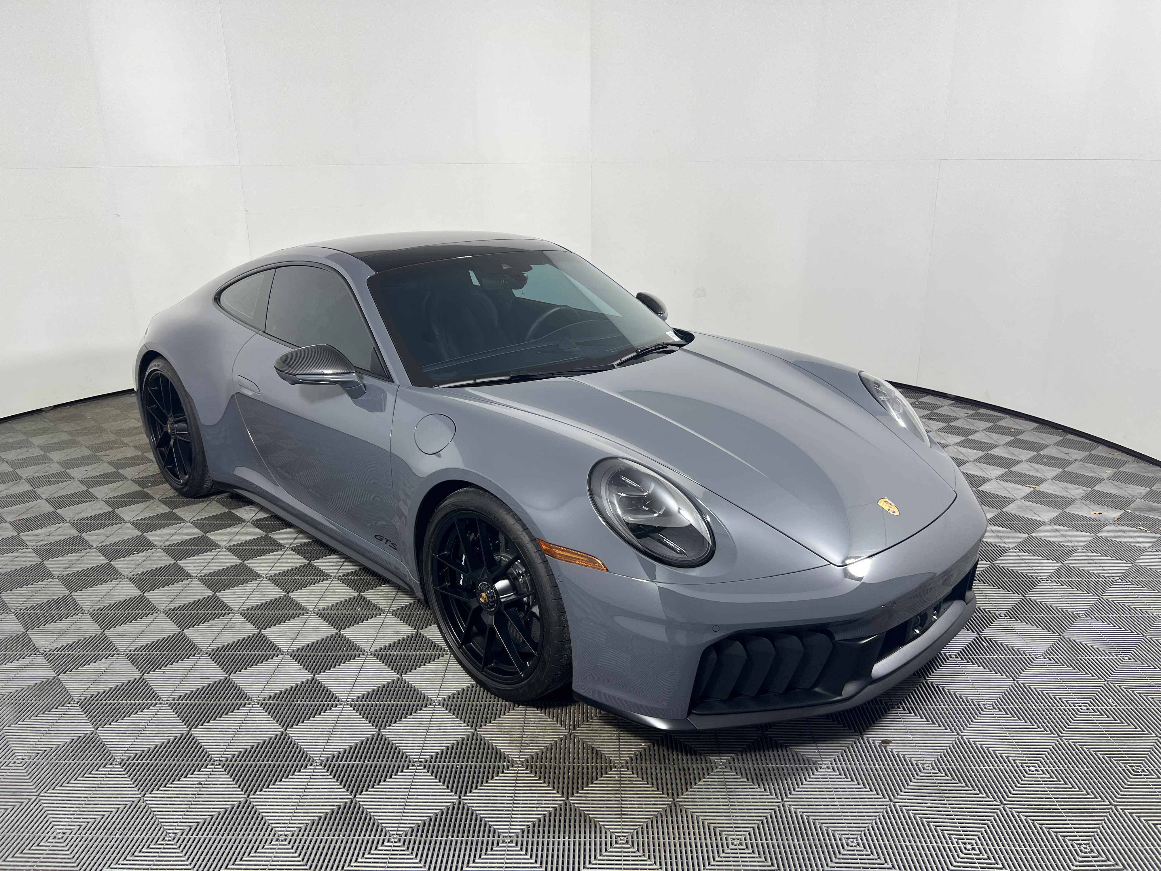 Certified 2025 Porsche 911 Carrera GTS RWD image 9
