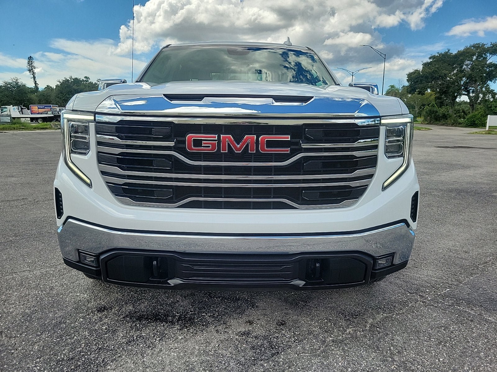 Certified 2025 GMC Sierra 1500 SLT RWD image 5