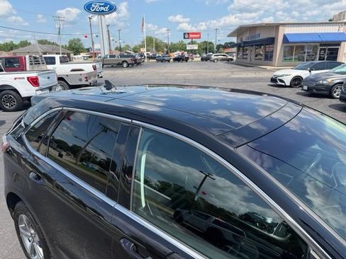 Used 2020 Ford Edge SEL w/ Convenience Package AWD/4WD image 6
