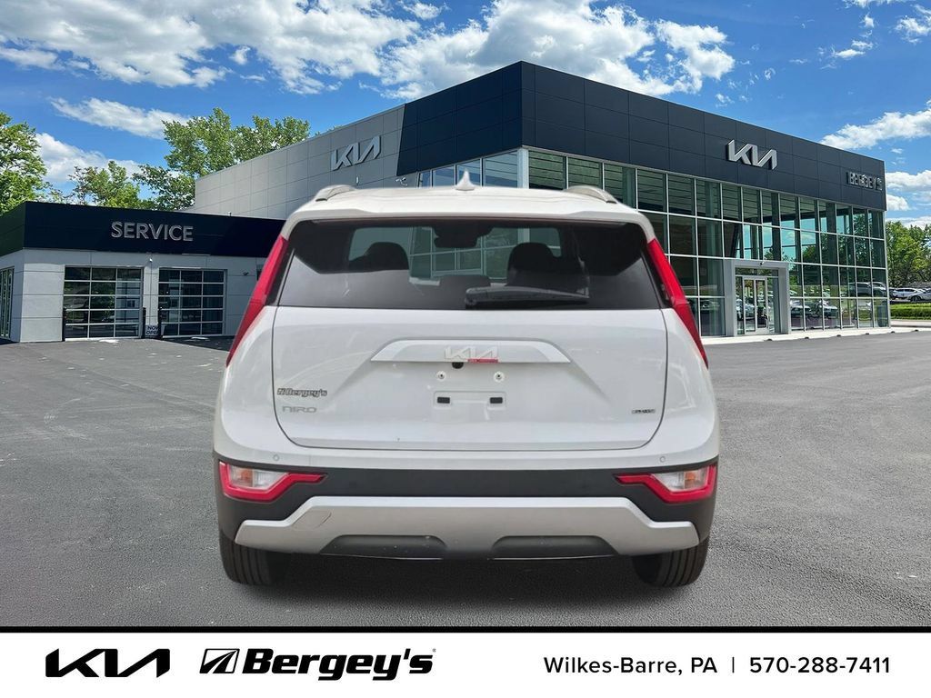 Certified 2025 Kia Niro EX w/ EX Cold Weather Package FWD image 10