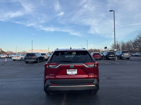 Used 2021 Toyota RAV4 Limited image 4