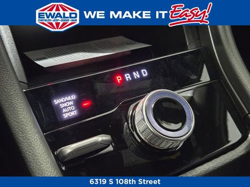 New 2025 Jeep Grand Cherokee L Limited w/ Black Appearance Package image 8