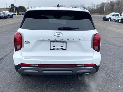 Used 2025 Hyundai Palisade SEL FWD image 4