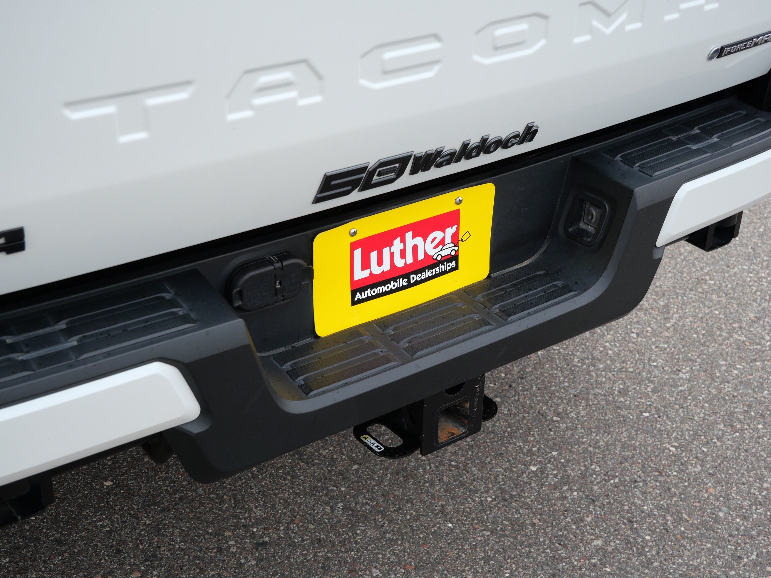 Used 2025 Toyota Tacoma TRD Sport AWD/4WD image 23
