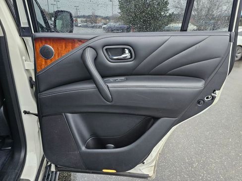 Used 2017 INFINITI QX80 4WD w/ Deluxe Technology Package image 15