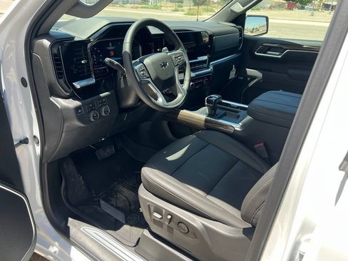 New 2026 Chevrolet Silverado 1500 RST w/ Dark Appearance Package AWD/4WD image 10