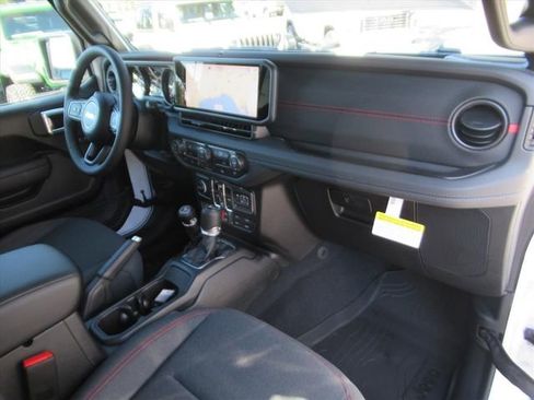 New 2026 Jeep Wrangler Unlimited Rubicon AWD/4WD image 11
