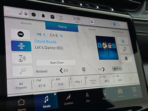 Used 2023 Jeep Grand Cherokee L Overland w/ Advanced Protech Group III image 18