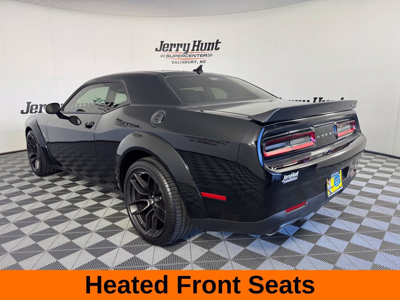 Used 2022 Dodge Challenger R/T Scat Pack RWD image 10