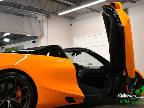 Used 2023 McLaren 720S Spider image 50