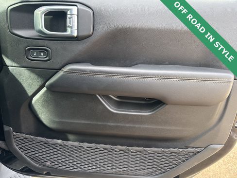 Used 2022 Jeep Wrangler Sahara image 19