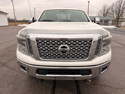 Used 2016 Nissan Titan SL image 17
