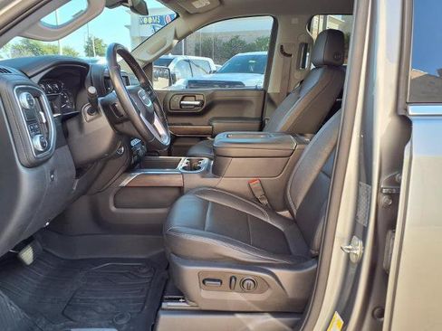 Used 2019 GMC Sierra 1500 SLT RWD image 18