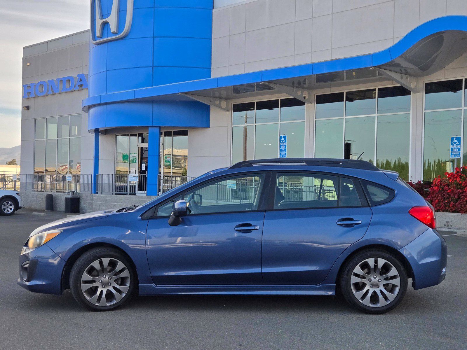 Used 2013 Subaru Impreza 2.0i Sport Premium AWD/4WD image 4