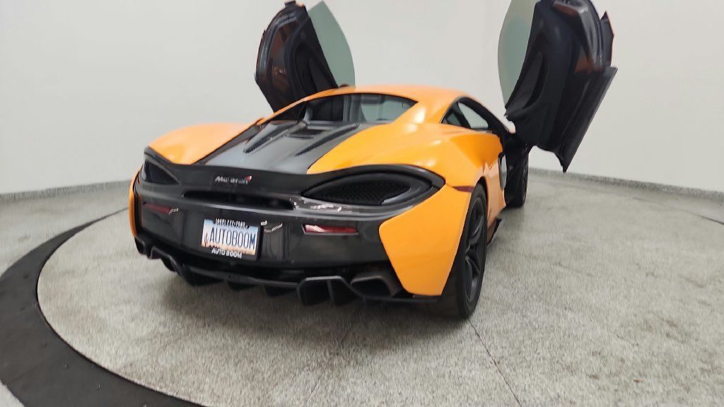 Used 2016 McLaren 570S Coupe RWD image 18