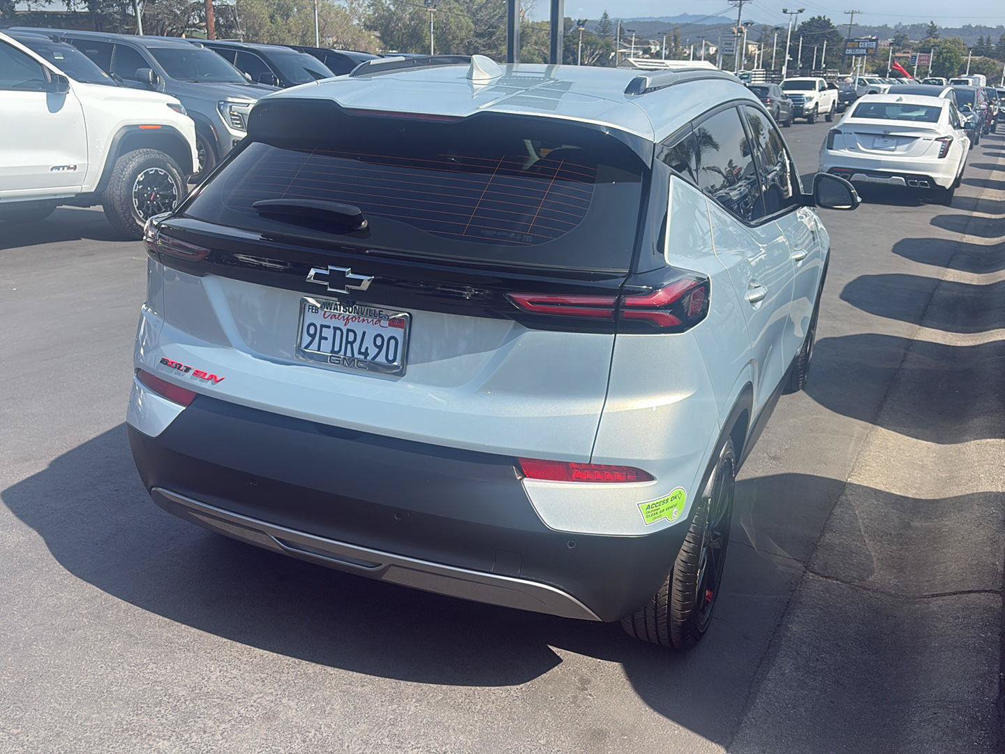 Used 2023 Chevrolet Bolt EUV LT w/ Convenience Package FWD image 7