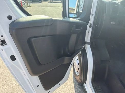 Used 2023 RAM ProMaster 2500 FWD image 14
