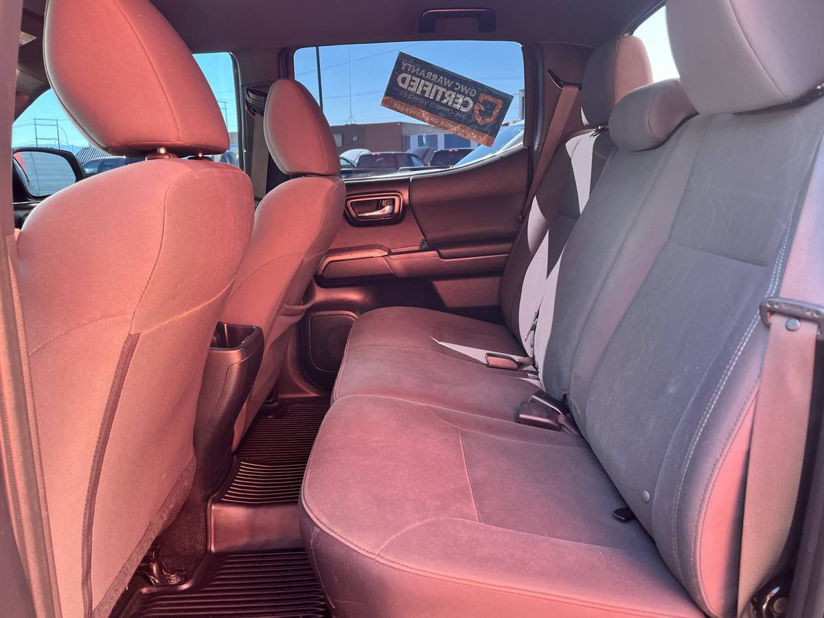 Used 2018 Toyota Tacoma TRD Sport AWD/4WD image 13