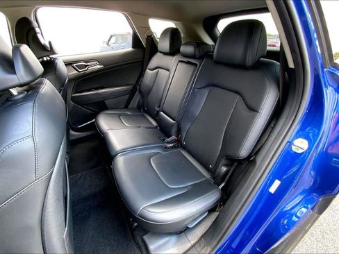 Used 2023 Kia Sportage EX AWD/4WD image 24